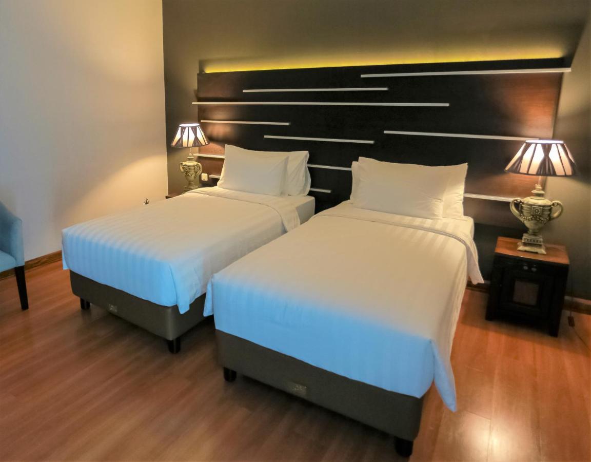 Madina Inn Yogyakarta Bagian luar foto