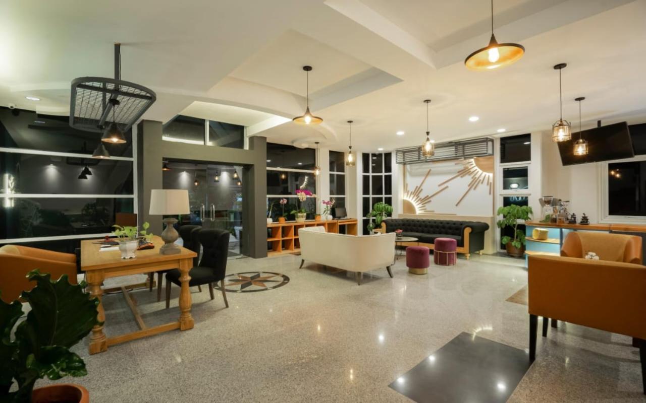 Madina Inn Yogyakarta Bagian luar foto